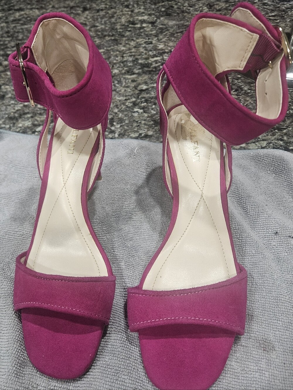 Alfani Women’s Fuchsia Slingback Mules